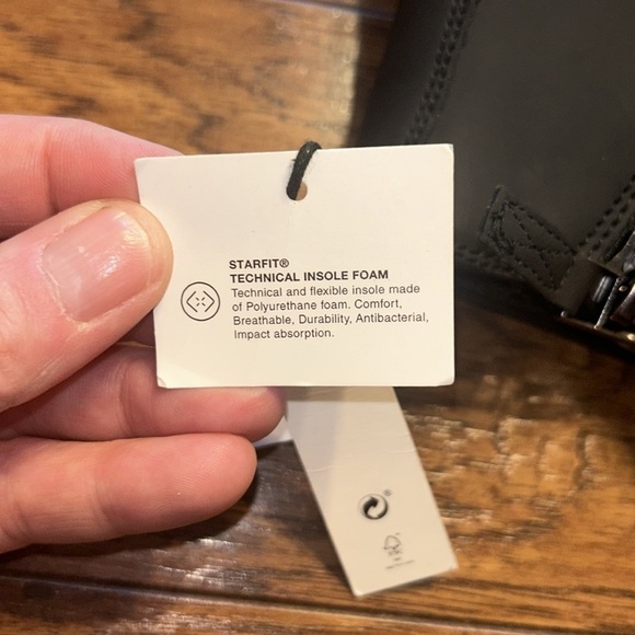 ZARA CHELSEA BOOTS WITH TRACK LUG SOLE NWT - Picture 7 of 8